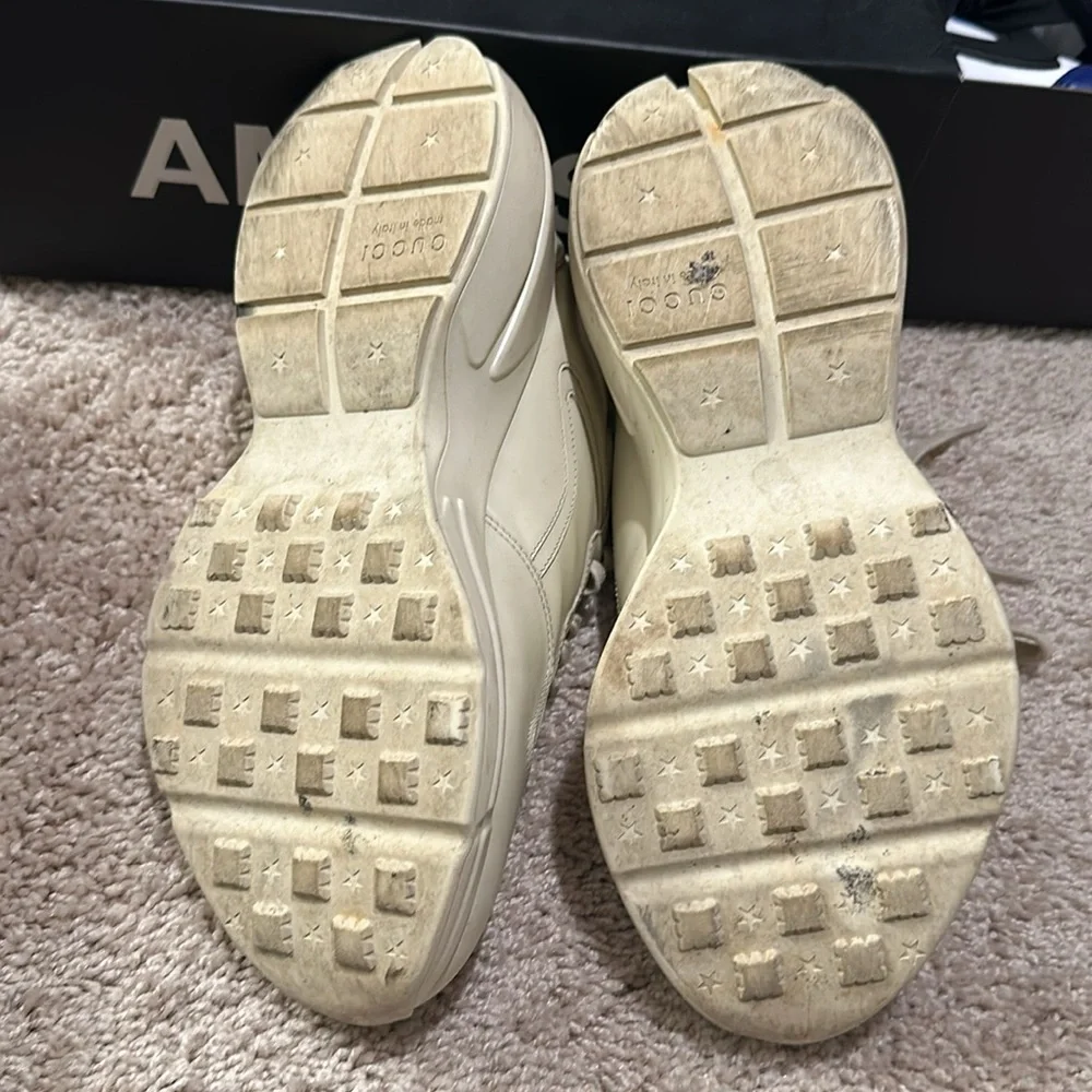 Great conditon gucci shoes - Picture 5 of 9